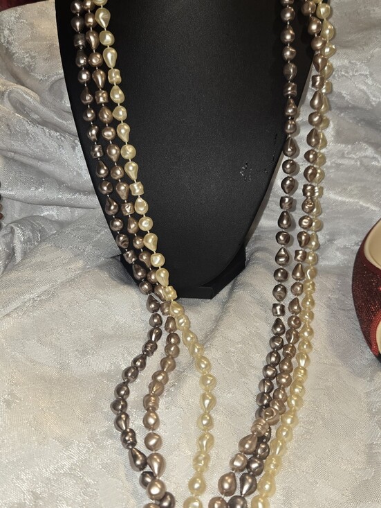 Jewelry - Multi-Strand Pearl Necklace in Cream and Taupe